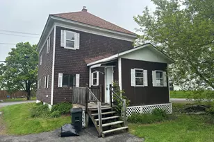 16 Allen St, Presque Isle, ME 04769 - Photo 2