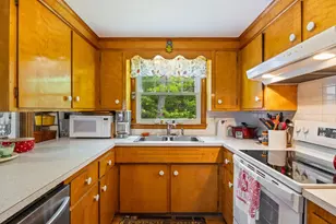 242 Spurwink Ave, Cape Elizabeth, ME 04107 - Photo 10