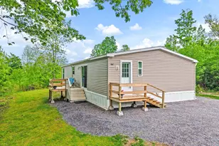 44 Averill Mobile Home Park, Benton, ME 04901 - Photo 4