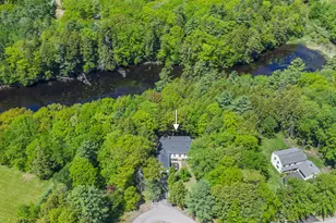 29 Pond Shore Dr, Cumberland, ME 04021 - Photo 2