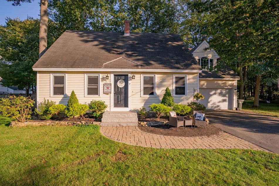 7 Juniper Ln, Saco, ME 04072 MLS 1573656 Coldwell Banker