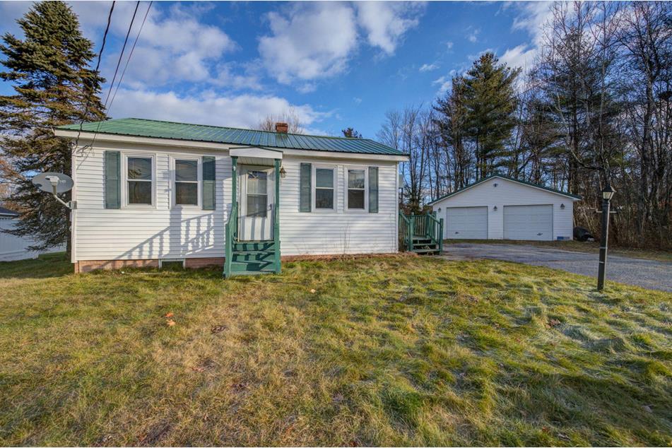 10 Snow Ave, Auburn, ME 04210 - MLS 1579214 - Coldwell Banker