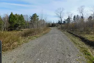 42 Meadow Dr, Waterville, ME 04901 - Photo 1