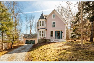 10 Chestnut Hill Street, Camden, ME 04843 - Photo 1