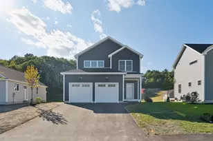 9 Feldspar Ln, Cumberland, ME 04021 - Photo 1