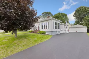25 Harding St, Biddeford, ME 04005 - Photo 1