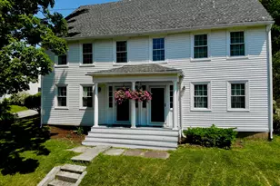 19 Main St, Nobleboro, ME 04555 - Photo 1