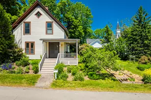 21 Elm St, Belfast, ME 04915 - Photo 1