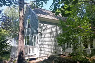 44 Baldwin St, Livermore Falls, ME 04254 - Photo 1