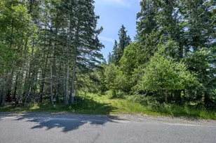 6-60B Tea Hill Rd, Stonington, ME 04681 - Photo 1