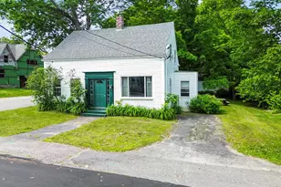 27 Lincoln Ave, Gardiner, ME 04345 - Photo 1