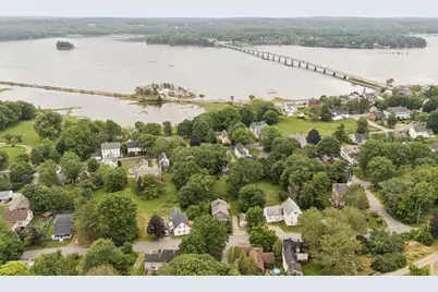 27 Hodge Street, Wiscasset, ME 04578 - Photo 1