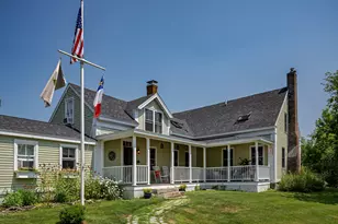 25 Pine St, Waldoboro, ME 04572 - Photo 1