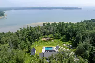 9 Bayview Dr, Cumberland, ME 04110 - Photo 1