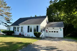 13 Lincoln St, Lincoln, ME 04457 - Photo 1
