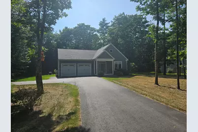 71 Somerset Place, Topsham, ME 04086 - Photo 1