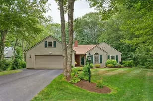 9 Honeysuckle Ln, Scarborough, ME 04074 - Photo 1