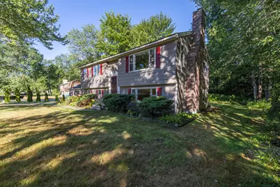 10 Somerset Place, Topsham, ME 04086 - Photo 1