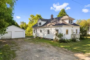 20 South St, Newport, ME 04953 - Photo 1