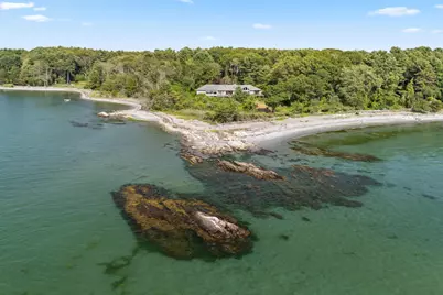 44 Pocahontas Road, Kittery, ME 03905 - Photo 1