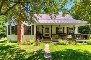 519 Greenwood Rd, Norway, ME 04268 - Photo 1