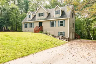 33 Butler Ave, Berwick, ME 03901 - Photo 1