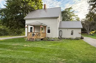 77 Lincoln St, Dexter, ME 04930 - Photo 1