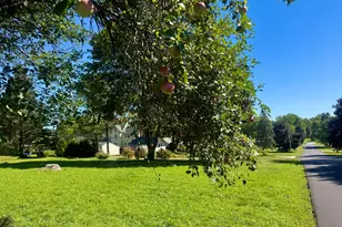 8 Orchard St, Rockland, ME 04841 - Photo 1