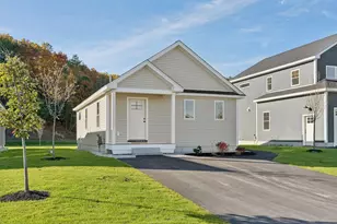 11 Feldspar Ln, Cumberland, ME 04021 - Photo 1