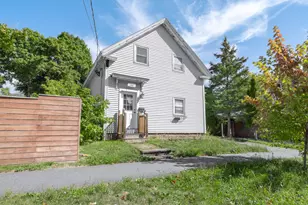 186 Warren St, Bangor, ME 04401 - Photo 1