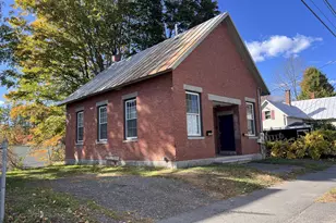 31 Mechanic St, Skowhegan, ME 04976 - Photo 1