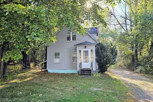 292 Lincoln St, Pittsfield, ME 04967 - Photo 1