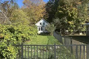 140 Prescott St, Farmington, ME 04938 - Photo 1