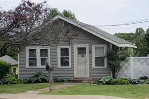 13 Bridge St, Kittery, ME 03904 - Photo 1