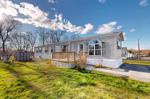 93 Heather Dr, Lewiston, ME 04240 - Photo 1