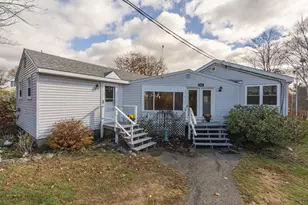 393 E Main St, Yarmouth, ME 04096 - Photo 1
