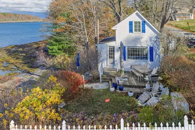 562 Island Avenue, Portland, ME 04108 - Photo 1
