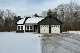 17 Murray Dr, Raymond, ME 04071 - Photo 1