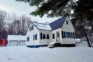 14 Pinkham St, Lincoln, ME 04457 - Photo 1