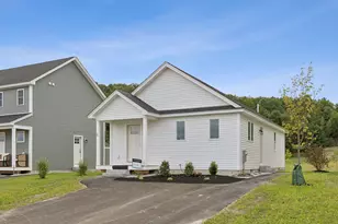 5 Feldspar Ln, Cumberland, ME 04021 - Photo 1