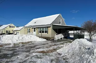 8 Robert St, Winslow, ME 04901 - Photo 1