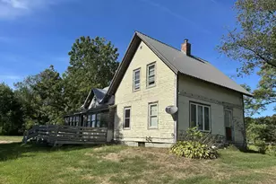 1423 Main St, Pittsfield, ME 04967 - Photo 1