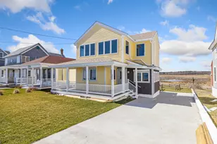 347 Webhannet Dr, Wells, ME 04090 - Photo 1
