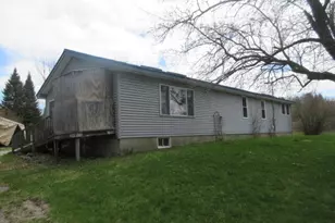 92 Bassett Rd, Winslow, ME 04901 - Photo 1