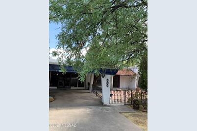 3020 N Fairway Drive - Photo 1