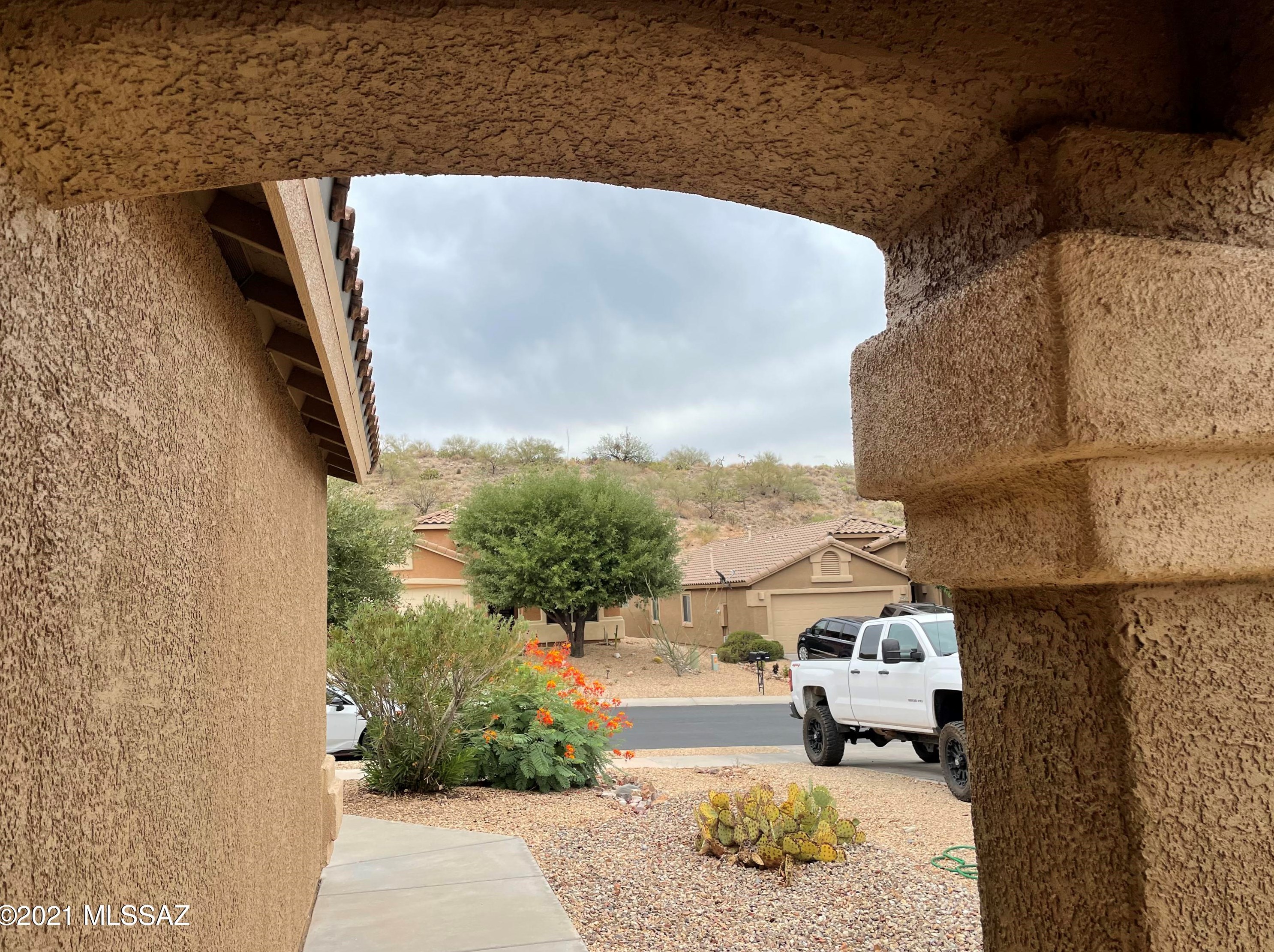 39916 S Old Arena Dr, Tucson, AZ 85739