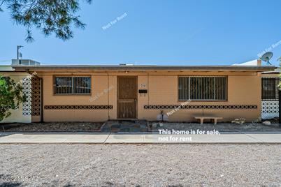5065 S Cherry Avenue - Photo 1