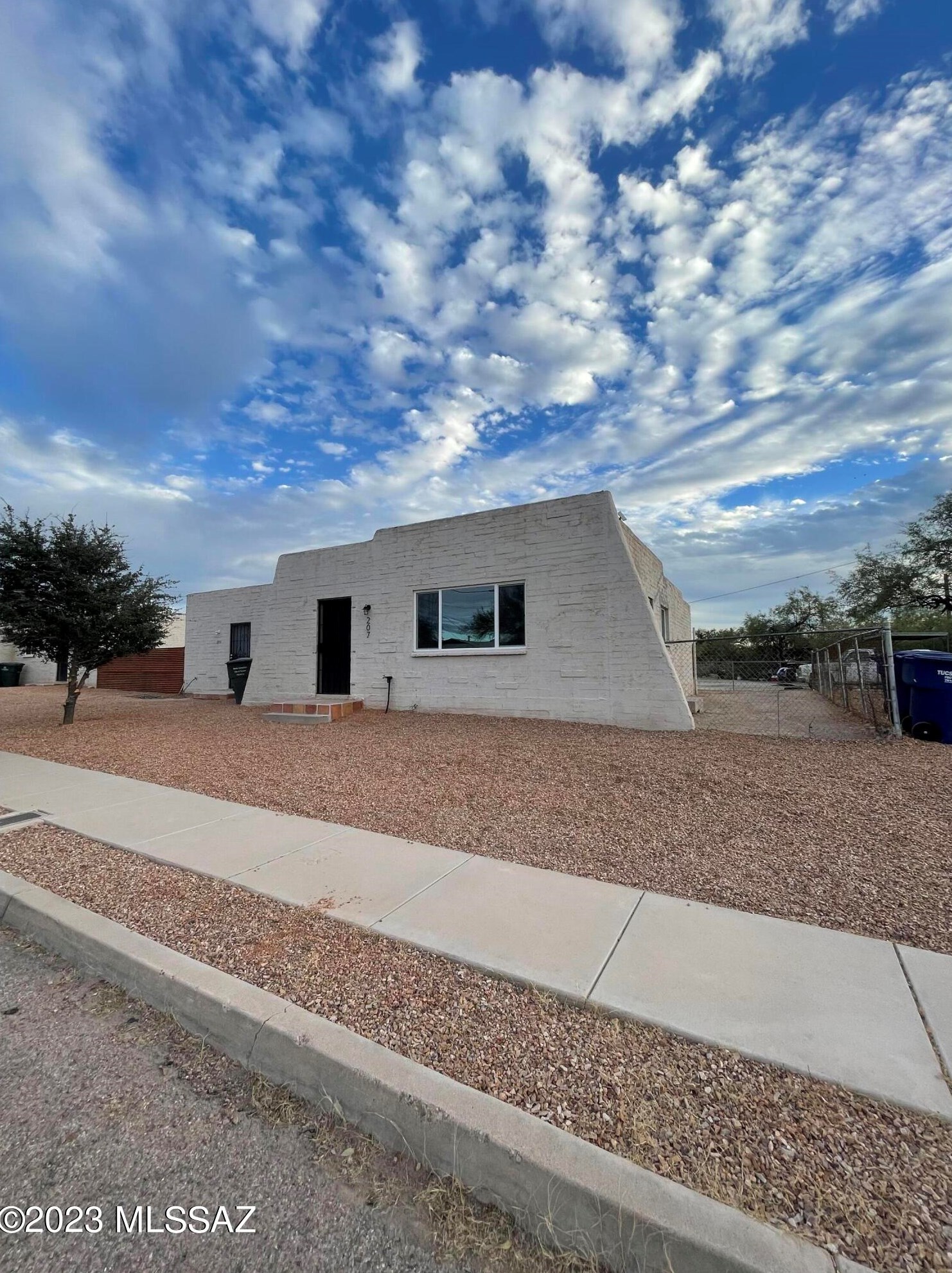 207 W 25th St, Tucson, AZ 85713