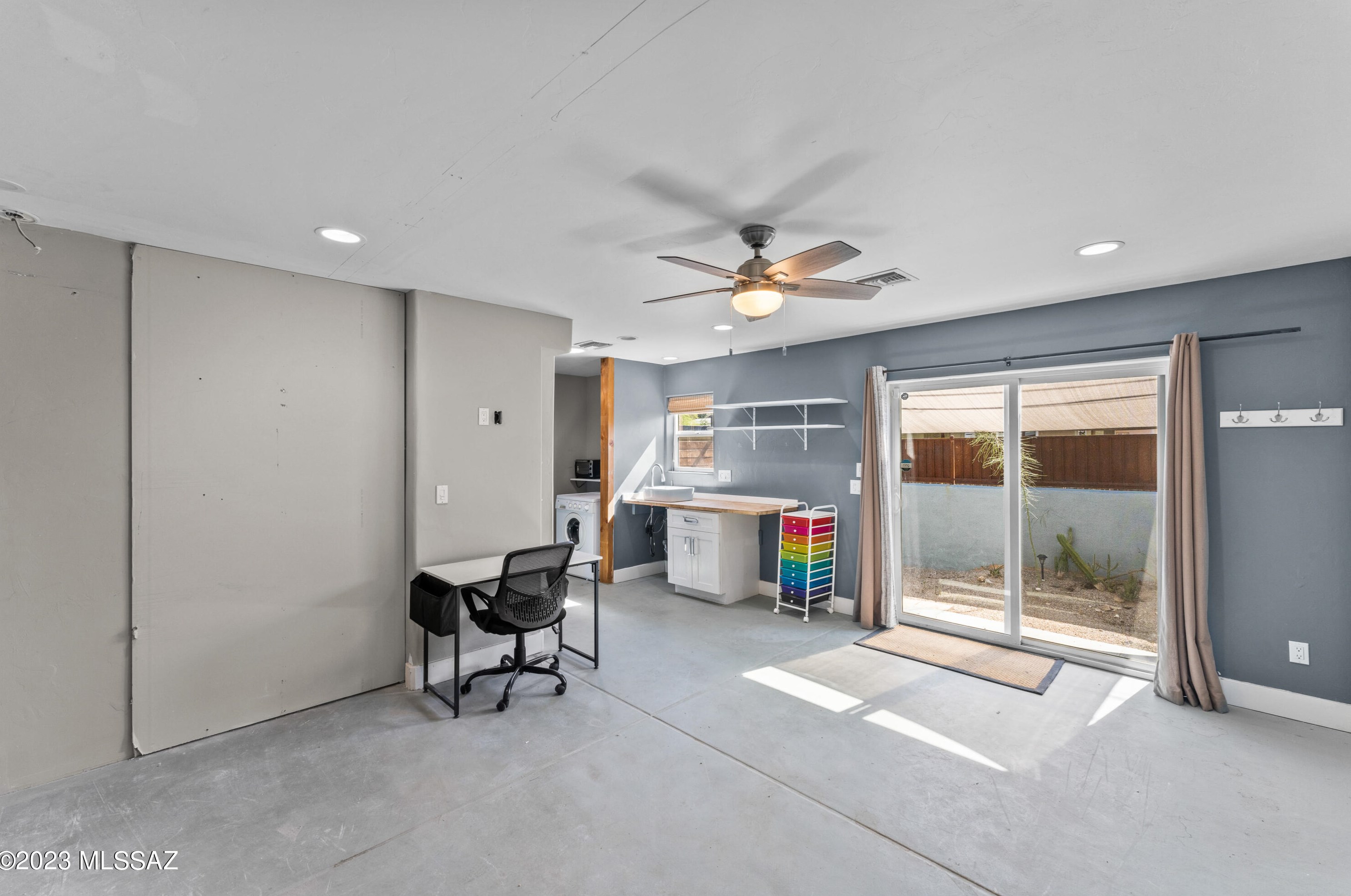 948 10th Ave, Tucson AZ  85705-7624 exterior