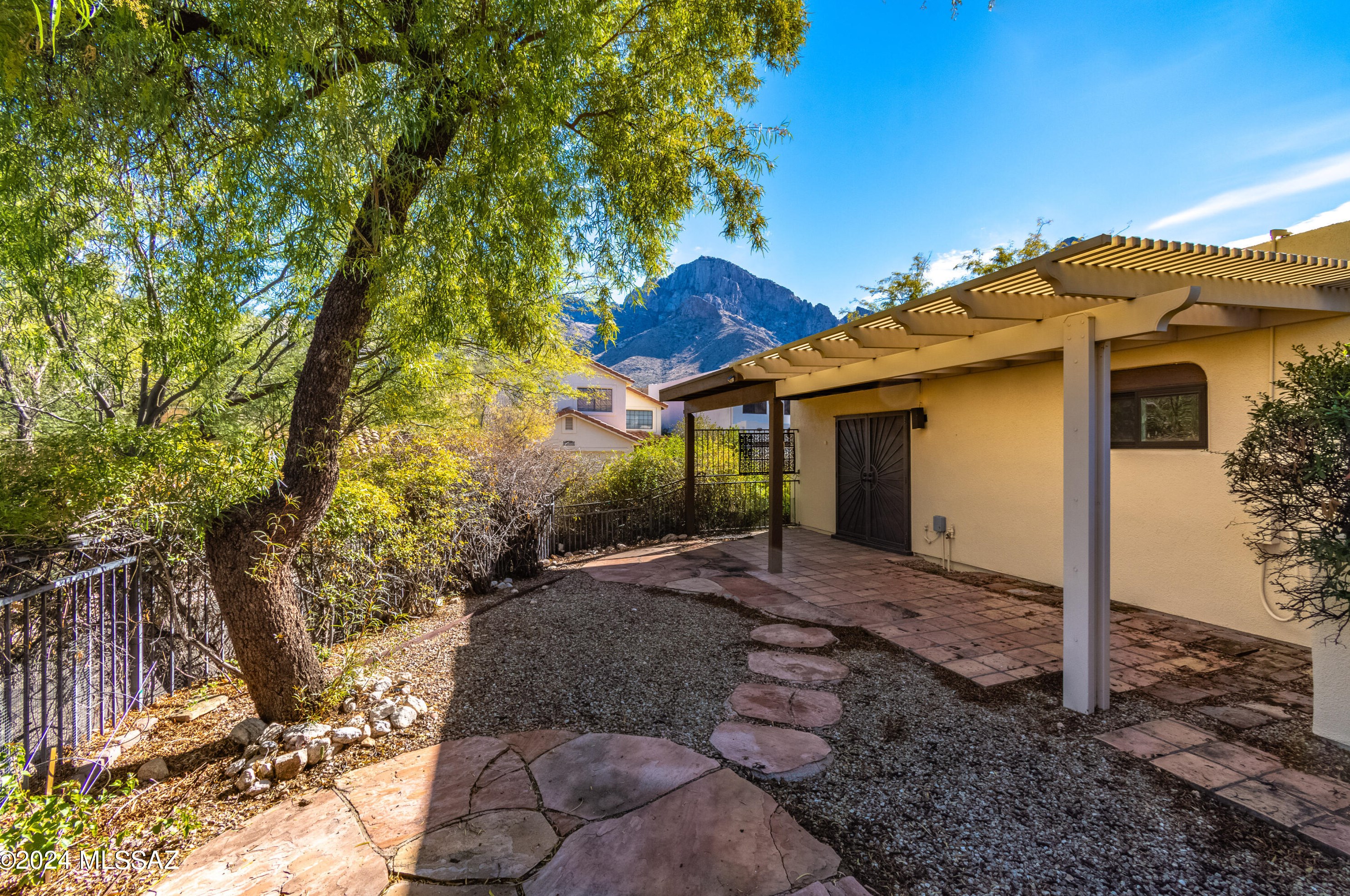 1765 Deer Shadow Ln, Tucson AZ  85737-9186 exterior